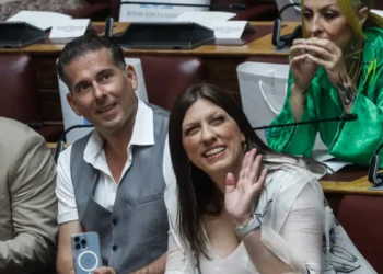 Διαμαντής Καραναστάσης – Ζωή Κωνσταντοπούλου: Τα 10 χρόνια, το ραγισμένο γυαλί, οι αντιφάσεις και οι φήμες για χωρισμό