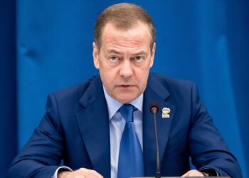 Σφοδρή επίθεση Μεντβέντεφ στον Ζελένσκι: Είναι βρωμερός, πρέπει να κρύβεται για το υπόλοιπο της ζωής του