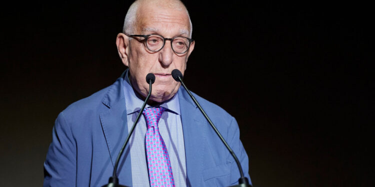 Κατάργηση της ζωντανής μετάδοσης των Εξεταστικών Επιτροπών θα εισηγηθεί ο Νικήτας Κακλαμάνης