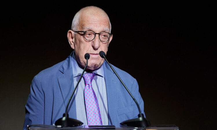 Κατάργηση της ζωντανής μετάδοσης των Εξεταστικών Επιτροπών θα εισηγηθεί ο Νικήτας Κακλαμάνης