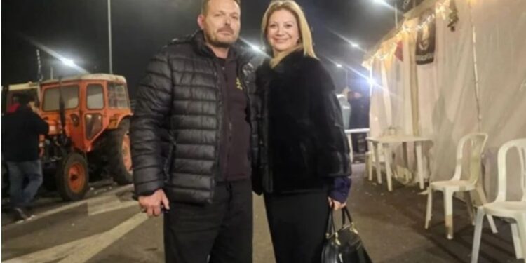 Στο μπλόκο της Νίκαιας η Μαρία Καρυστιανού: Eξέφρασε τη στήριξή της στις κινητοποιήσεις των αγροτών