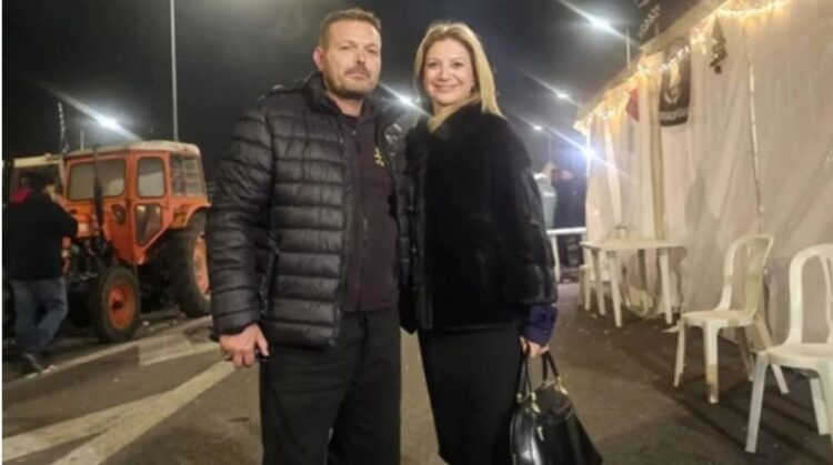 Στο μπλόκο της Νίκαιας η Μαρία Καρυστιανού: Eξέφρασε τη στήριξή της στις κινητοποιήσεις των αγροτών