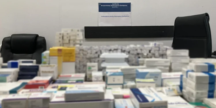 Εξαρθρώθηκε ομάδα γιατρών και φαρμακοποιού με χιλιάδες εικονικές συνταγογραφήσεις – Ξεπερνά τις 435.000 ευρώ η ζημιά στον ΕΟΠΥΥ