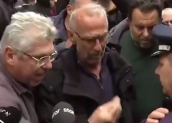 Καρδίτσα: Ένταση με αγρότες – Προσπαθούν να πλησιάσουν το γραφείο Τσιάρα(Βίντεο)