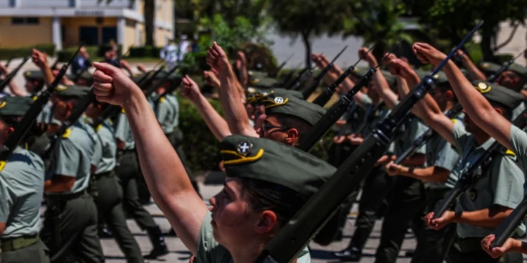 Κατατέθηκε το νομοσχέδιο του υπουργείου Άμυνας, δείτε τις αλλαγές σε μισθούς, βαθμολόγιο και αναβολές στις Ένοπλες Δυνάμεις