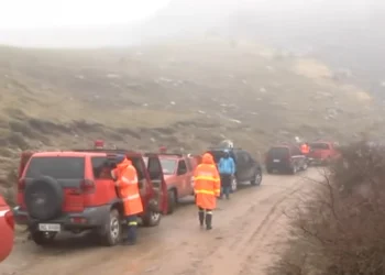 Τραγωδία στα Βαρδούσια: Οι τέσσερις ορειβάτες έπεσαν σε χιονοθύελλα, εντοπίστηκαν σε εξαιρετικά δύσβατη περιοχή