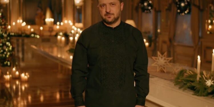 Ο Ζελένσκι φέρεται να εύχεται στο Χριστουγεννιάτικο μήνυμά του τον θάνατο του Πούτιν: «Ας χαθεί»