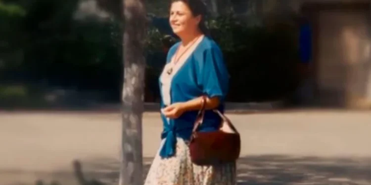 Συνέλαβαν τον γιο της Ελένης Παπαδοπούλου για τη δολοφονία στο Κολωνάκι: Πρώτα τη νάρκωσε και μετά την έκαψε, ο μητροκτόνος είχε χρέη €400.000