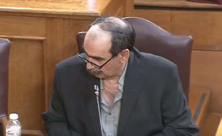 «Φραπές»: «Δεν θα απαντήσω σε ερωτήσεις» – Δεν είπε αν είναι κουμπάρος με Μητσοτάκη (Βίντεο)