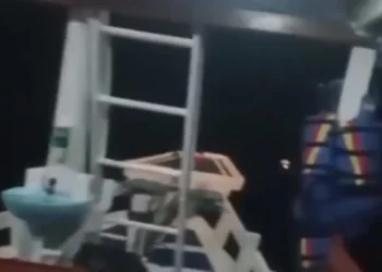 Σοκ στη Βαλένθια: Σκοτώθηκε ο προπονητής Φερνάντο Μαρτίν με τα τρία παιδιά του σε ναυάγιο στην Ινδονησία