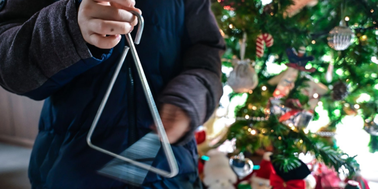Σοκ: ΙΧ χτύπησε 14χρονη που έλεγε τα κάλαντα και την εγκατέλειψε αναίσθητη