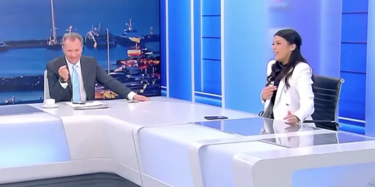 Η Λατινόπουλου έκανε τον σταυρό της όταν τη συνέκριναν με την Κωνσταντοπούλου – «Να εξεταστεί η θανατική ποινή σε όσους ασελγούν σε ανήλικους»