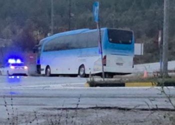 Πτολεμαΐδα: Οδηγός λεωφορείου της ΔΕΗ έπαθε ανακοπή – Επιβάτης το σταμάτησε