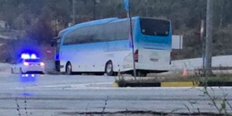 Πτολεμαΐδα: Οδηγός λεωφορείου της ΔΕΗ έπαθε ανακοπή – Επιβάτης το σταμάτησε