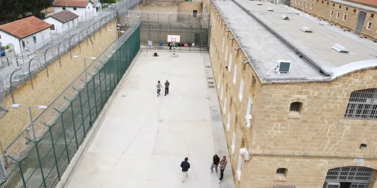 Τραγωδία στην Κύπρο: Αυτοκτόνησε 23χρονος κατάδικος, τον χρησιμοποιούσαν ως σκλάβο οι «βαρόνοι» της φυλακής