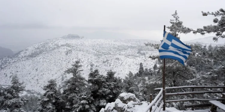 Ψυχρή εισβολή φέρνει παγετό και χιόνια την Πρωτοχρονιά – Πού θα δούμε νιφάδες, ακόμη και στην Αττική