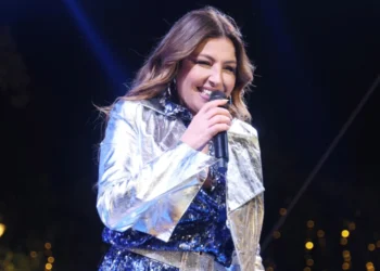 Η Έλενα Παπαρίζου πήρε εξιτήριο από το νοσοκομείο