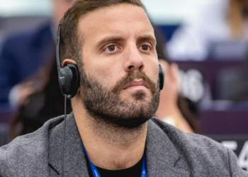 Διεγράφη από τον ΣΥΡΙΖΑ ο ευρωβουλευτής Νίκος Παππάς