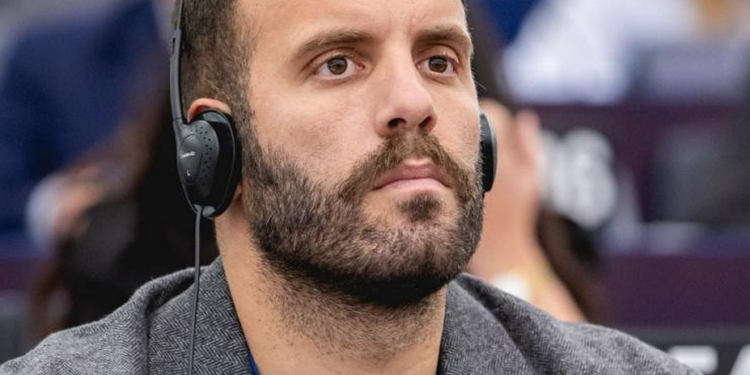 Διεγράφη από τον ΣΥΡΙΖΑ ο ευρωβουλευτής Νίκος Παππάς