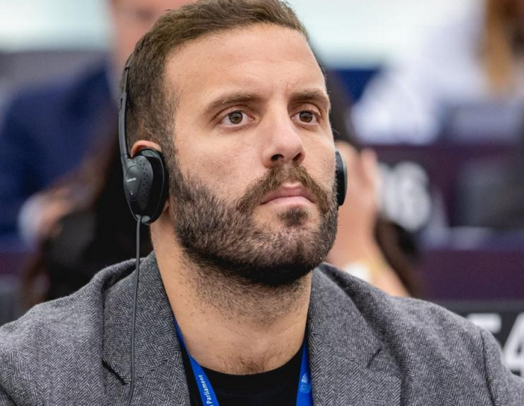 Διεγράφη από τον ΣΥΡΙΖΑ ο ευρωβουλευτής Νίκος Παππάς