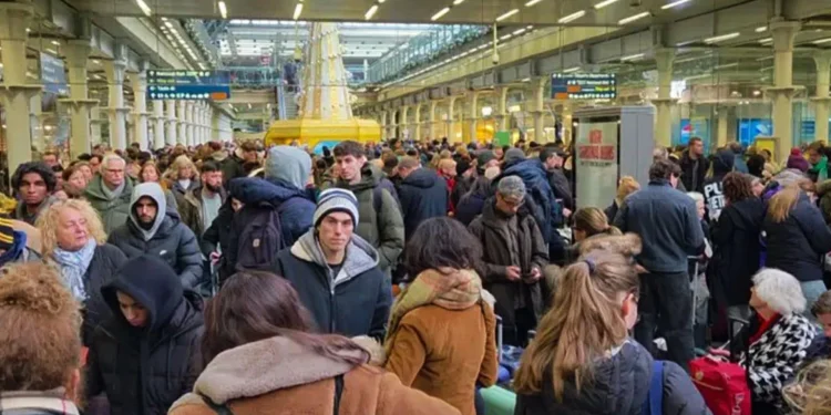 Χάος στη Μάγχη, ακυρώνονται όλα τα δρομολόγια των τρένων της Eurostar λόγω προβλημάτων στη σήραγγα