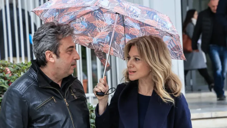 Παύλος Ασλανίδης για Μαρία Καρυστιανού: «Να παραιτηθεί, εμείς ασχολούμαστε με τις εκταφές των σορών, όχι με κόμματα»