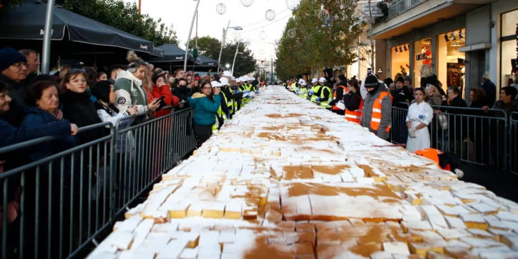 Στο Περιστέρι και φέτος η μεγαλύτερη βασιλόπιτα της Ελλάδας – Θα χρησιμοποιηθούν 6,2 τόνοι αλεύρι και 6.500 αυγά