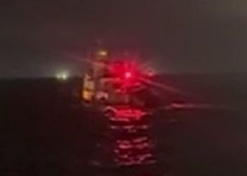 Τουρκικά αλιευτικά έχουν «ζώσει» το Αγαθονήσι: «Το λιμενικό αδιαφορεί, θα γίνει θερμό επεισόδιο»(Βίντεο)