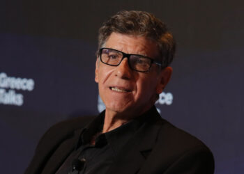 Γιάννης Μπέζος: «Δεν με ενδιαφέρει να μπω στο Netflix, έχω δει απίστευτες ανοησίες εκεί μέσα»