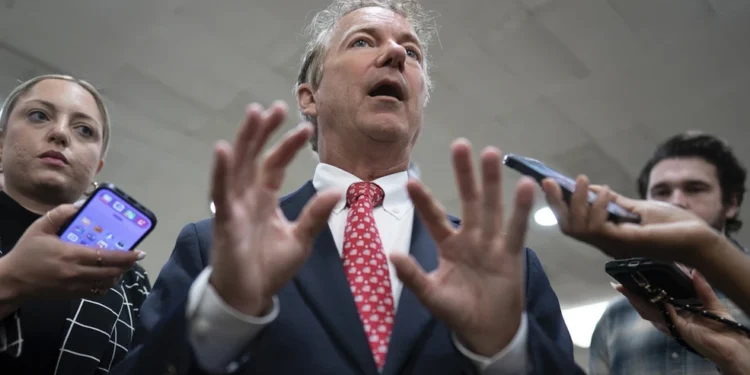 «Ανήθικο και ντροπιαστικό»: Ρεπουμπλικανοί ξεσηκώνονται κατά του Τραμπ για τη Γροιλανδία