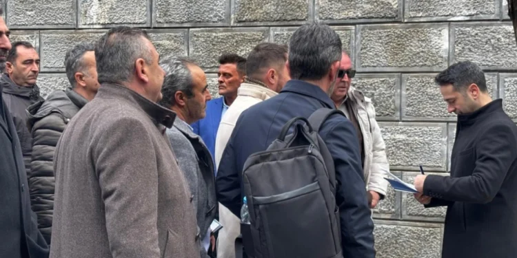 Στο Μέγαρο Μαξίμου οι αγρότες για το ραντεβού με τον Μητσοτάκη, δείτε φωτογραφίες