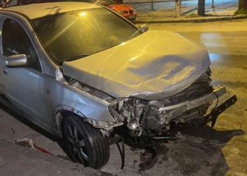 Θεσσαλονίκη: Μεθυσμένη 24χρονη οδηγός «σάρωσε» 15 αυτοκίνητα, κατάστημα και περίπτερο