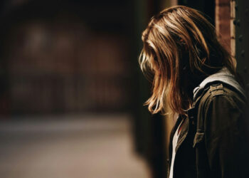 Ηράκλειο: Σύζυγος και πεθερά την είχαν «φυλακισμένη» στο σπίτι – Την παρακολουθούσαν συνεχώς