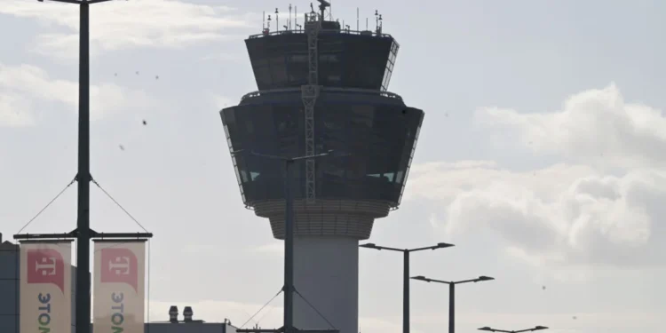 Εισαγγελική έρευνα για το μπλακάουτ στο FIR Αθηνών – Δήμας: Θα πέσουν κεφάλια, έχουμε παλαιά συστήματα, στόχος να αλλάξουν το 2028