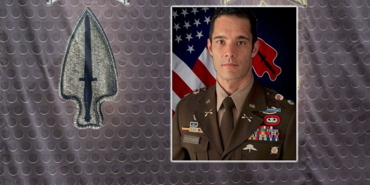 Chris Countouriotis: Ο ελληνικής καταγωγής διοικητής της Delta Force που απήγαγε τον Μαδούρο