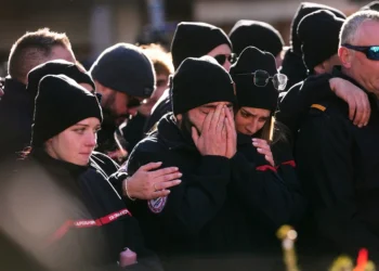 Αποκαλύψεις για τη φονική πυρκαγιά στο Κραν Μοντανά: Εγκλωβίστηκαν σε στενή σκάλα που κατέρρευσε