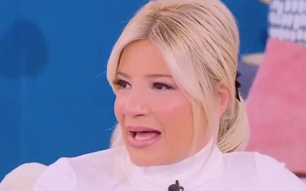 Σκορδά στον καλεσμένο της: «Έχουμε σχεδόν ίδια ηλικία, τη γυναίκα σου δεν την εκνευρίζει που φαίνεσαι μικρότερος;»