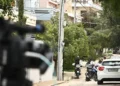 Φονικό στην Γλυφάδα: Κατηγορία για ανθρωποκτονία από πρόθεση στον 46χρονο πατροκτόνο – Παραπέμφθηκε σε ανακριτή