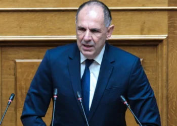 Γεραπετρίτης: Θα έρθει και η επέκταση χωρικών υδάτων και άλλα πάρκα στο Αιγαίο – Όλα όσα είπε στη Βουλή