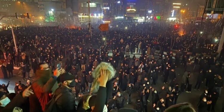 Reuters: Τουλάχιστον 5.000 οι επιβεβαιωμένοι νεκροί στις διαδηλώσεις στο Ιράν, λέει αξιωματούχος