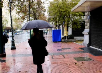 Καιρός: Προ των πυλών ισχυρές βροχές και καταιγίδες -Πότε θα χτυπήσουν την Αττική, σε «Red code» 6 περιοχές
