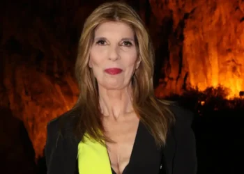 Κατερίνα Στανίση: Όταν ήμουν μικρή είχα δει την Παναγία, το έχω γράψει στο βιβλίο μου