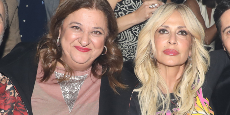 Ελισάβετ Κωνσταντινίδου για Άννα Βίσση: Πίνει, παίζει χαρτιά και βρίζει