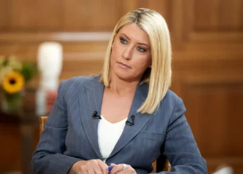 Στην εντατική η Σία Κοσιώνη: Έχει προσβληθεί από πνευμονιόκοκκο, δεν κινδυνεύει η ζωή της