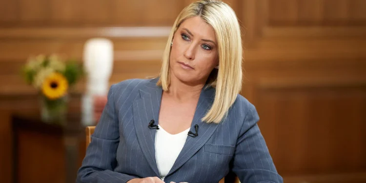 Στην εντατική η Σία Κοσιώνη: Έχει προσβληθεί από πνευμονιόκοκκο, δεν κινδυνεύει η ζωή της