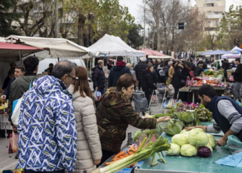 «Δεν πάει άλλο» – Απεργία διαρκείας στις λαϊκές αγορές ανοίγει νέο μέτωπο για την κυβέρνηση