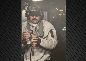 Φωτογραφία του Νικολάς Μαδούρο μετά τη σύλληψή του έδωσε στη δημοσιότητα o Τραμπ, μεταφέρεται στο Γκουαντάναμο