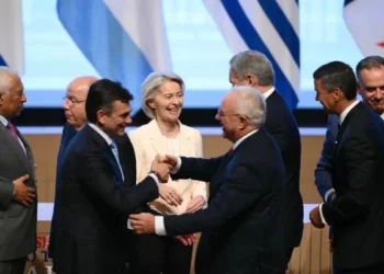 ΕΕ και Mercosur υπέγραψαν σήμερα τη συμφωνία ελεύθερου εμπορίου μετά από 25 χρόνια διαπραγματεύσεων