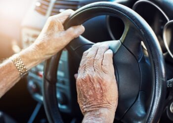 89χρονος κινήθηκε για 10 χλμ ανάποδα στην Εγνατία Οδό, προκαλώντας τροχαίο με τραυματισμό