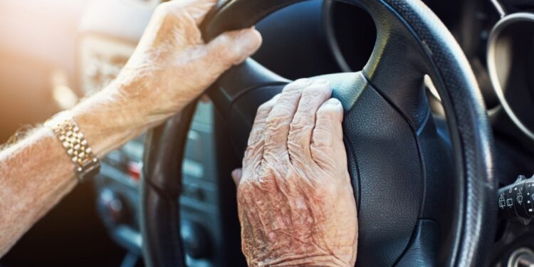 89χρονος κινήθηκε για 10 χλμ ανάποδα στην Εγνατία Οδό, προκαλώντας τροχαίο με τραυματισμό